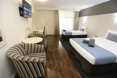 Twin Deluxe Rm 32 (19)